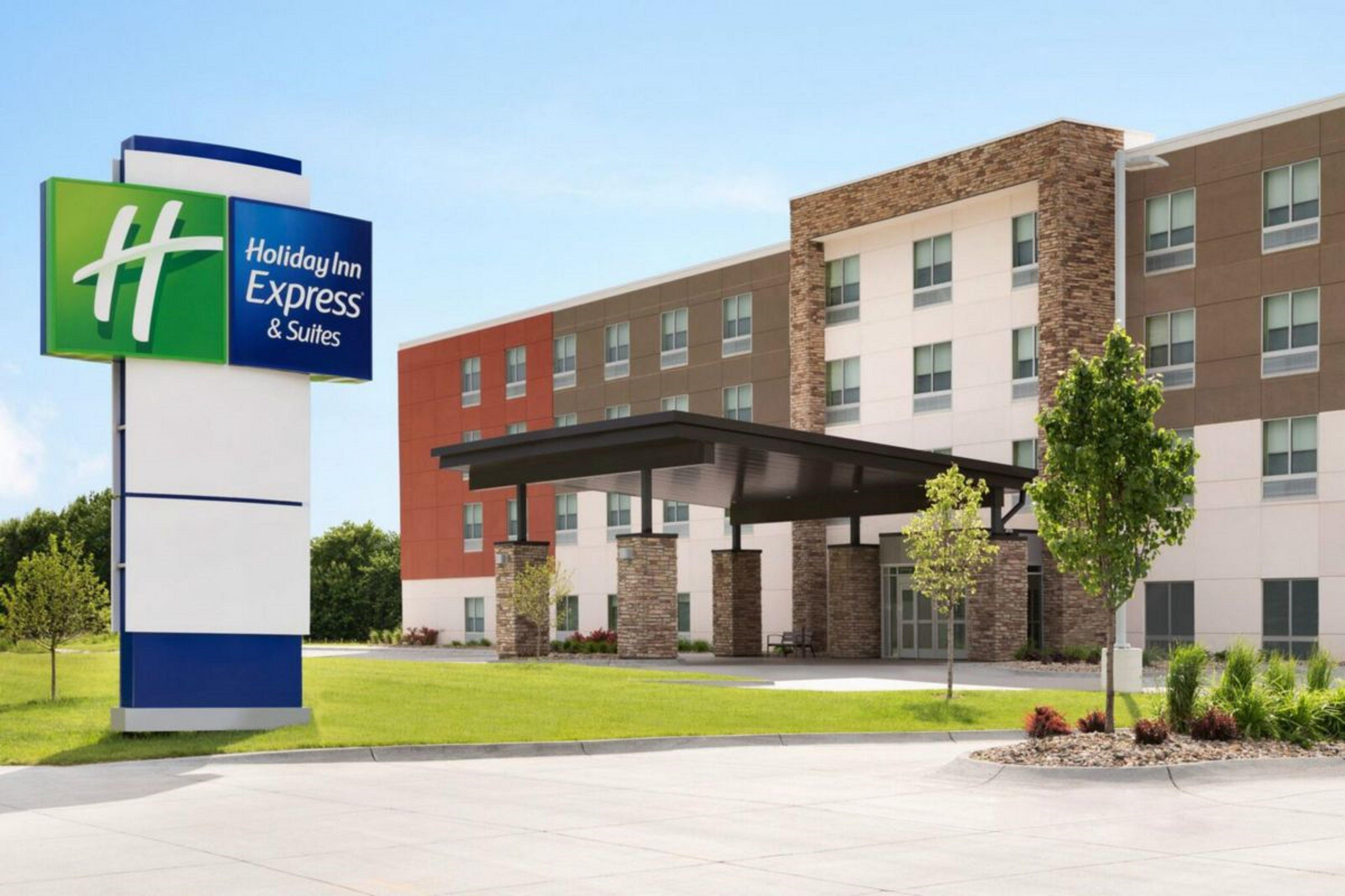 Holiday Inn Express & Suites - Marion, An Ihg Hotel Exterior photo